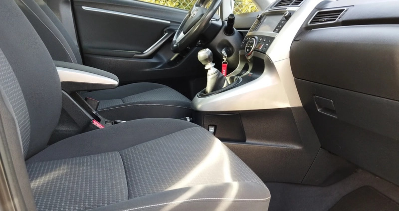 Toyota Verso cena 39900 przebieg: 169000, rok produkcji 2014 z Bojanowo małe 154
